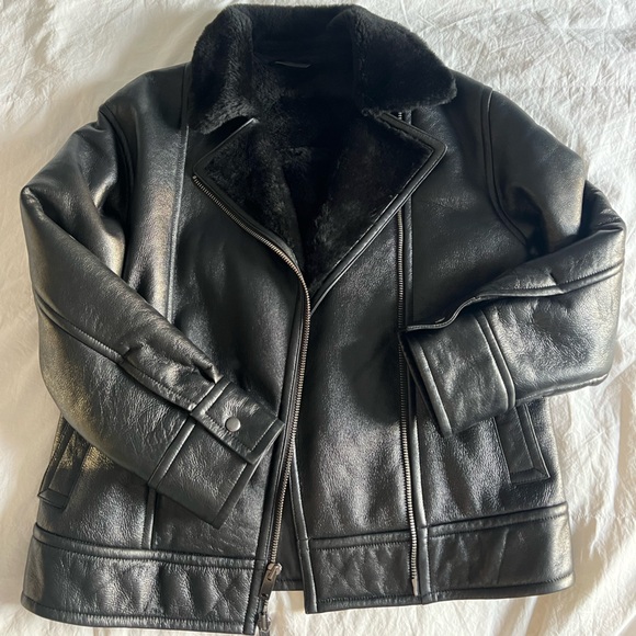 THEORY Leather Shearling Moto oversized jacket - Picture 3 of 10